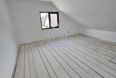 Casă cu 7 camere cu Teren 300 Mp în Central - 11