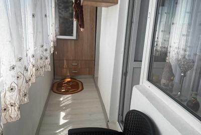 Apartament cu 4 camere decomandat în Central - 1