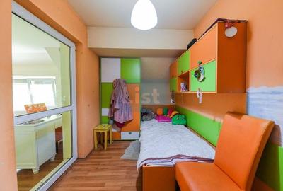 Casă cu 10 camere cu Garaj în Comșești - 15
