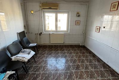 Apartament cu 3 camere decomandat în Brâncoveanu - 13