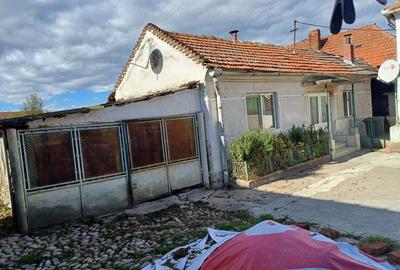 Casă cu 3 camere în Central - 2