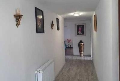 Casă cu 4 camere cu Teren 2500 Mp în Dumbrăveni - 2