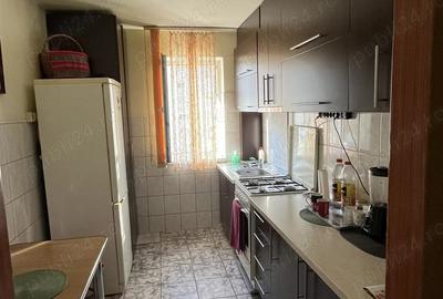 Apartament 1 4 Cartier Electroprecizia 3 camere - 3