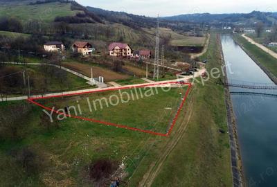 Teren de 1734 mp, în Central - 3