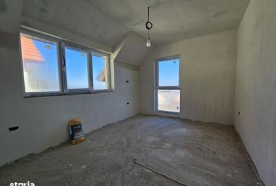 Casă cu 4 camere cu Teren 878 Mp în Feleacu