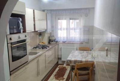Apartament cu 3 camere semidecomandat, mobilat în Rădăuți - 6