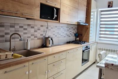 Tudor vladimirescu, bloc nou , parcare, complex Conest - 4
