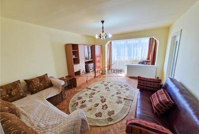 Apartament cu 3 camere decomandat în 7 Noiembrie - 2