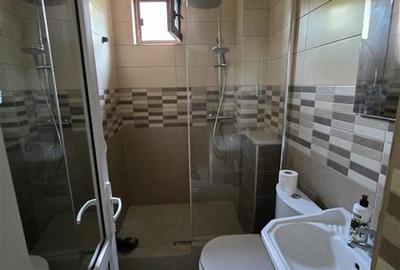Casă individuală cu 10 camere cu Canalizare în Central - 7