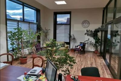 Spațiu comercial, de 93 mp, în Unirea - 11