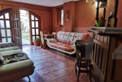 Casă cu 6 camere cu Teren 760 Mp în Central - 11