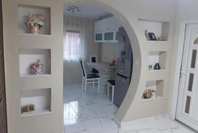 Apartament cu 4 camere decomandat în Nufărul - 2