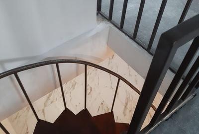 Casă individuală cu 5 camere cu Canalizare în Ultracentral - 10