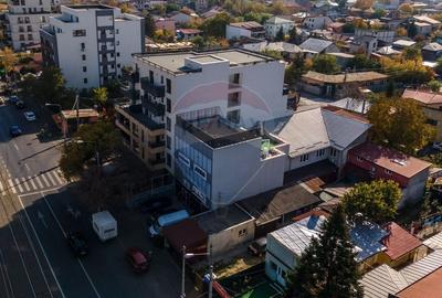 Centru comercial cu spatiu de showroom birouri - 21