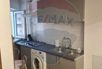 Apartament cu 1 camere decomandat în Central - 1