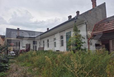 Proprietate cu 10 ari teren de vanzare pe strada Bolyai - 1