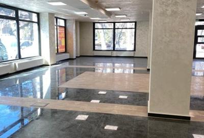 Spatiu ultracentral amenajat complet - 2