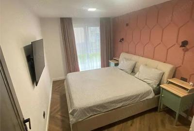 Apartament cu 3 camere decomandat în Libertății