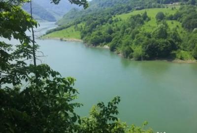 Teren de 73000 mp, în Siriu - 8