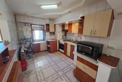 Apartament cu 3 camere decomandat, mobilat în Păcurari - 1
