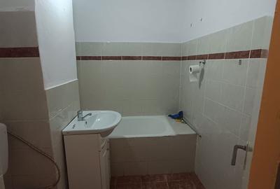 Spațiu comercial, de 78 mp, în Micro 11 - 2