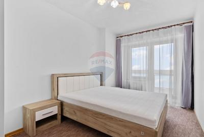Apartament cu 3 camere decomandat, mobilat în Polivalentă