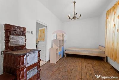 Casă cu 5 camere cu Teren 1620 Mp în Central - 11