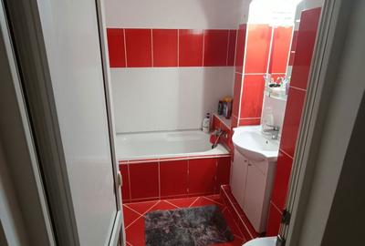 Apartament cu 3 camere decomandat în Central - 1