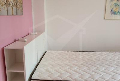 Apartament cu 3 camere, situat in Centru, la etajul 2 - 10