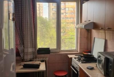 Apartament cu 2 camere decomandat în Baba Novac - 8