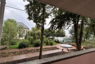 Apartament cu 3 camere semidecomandat în Fălticeni - 1