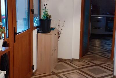 Casă cu 4 camere cu Canalizare în Central - 10