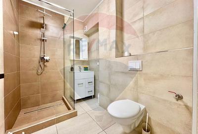 Spațiu comercial, de 122 mp, în Tractorul - 9