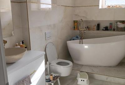 Casă cu 5 camere cu Teren 2600 Mp în Munteni - 5