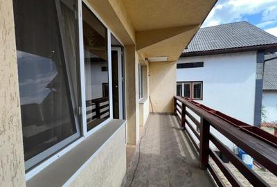 Casă cu 8 camere cu Canalizare în Tăuții de Sus - 13