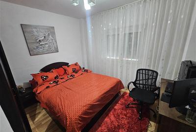 Apartament cu 3 camere semidecomandat în Micro IV - 15