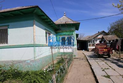 Casă individuală cu 3 camere cu Teren 1742 Mp în Frecăței - 2