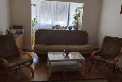 Apartament cu 3 camere decomandat în Alfa