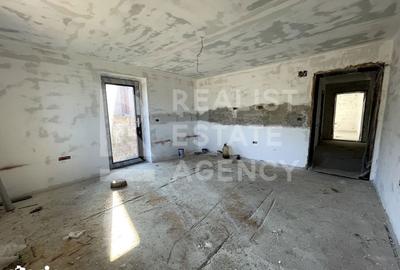 Casă cu 5 camere cu Teren 1000 Mp în Rediu - 6
