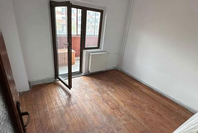 Apartament cu 3 camere decomandat în Soarelui - 5