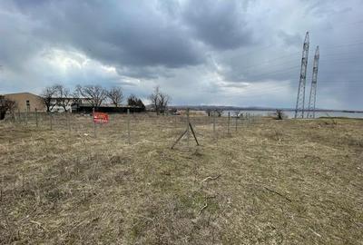 Teren intravilan construibil cu deschidere la lac - 9