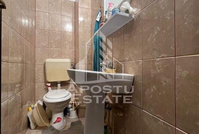 Apartament cu 3 camere, 2 bai,2 balcoane, decomandat,Iosefin - 7