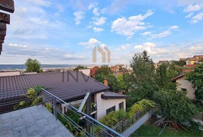 Casă individuală cu 7 camere cu Canalizare în Andrei Mureșanu - 1