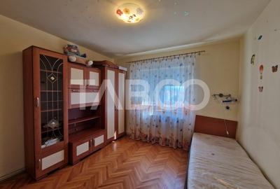 Apartament decomandat 3 camere 2 bai 76 mp utili bloc cu lift Terezian - 5
