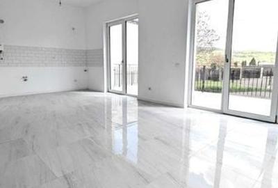 Casă cu 3 camere cu Teren 80 Mp în Bularga - 2