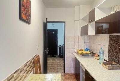 Garsoniera Mall Vitan, 10 minute de metrou, mobilata si utilata modern, libera - 7