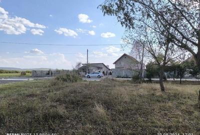 Teren de 1673 mp, în Sărand - 3