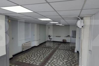 Spațiu comercial, de 50 mp, în Central - 1