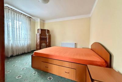 Casă cu 3 camere cu Teren 272 Mp în Poiana Țapului