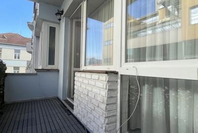 Apartament cu 3 camere semidecomandat în Semicentral - 4